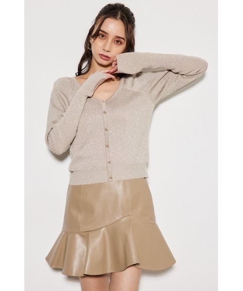 rienda（リエンダ）の「ディープタックショルダーVネックニット