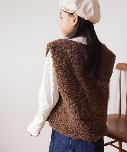 Bambin（ボンバン）の「【 Bambin / ボンバン 】 もこもこ ボア フリース ベスト（ベスト・キッズ・ダークブラウン/ブラック/アイボリー/アッシュブラウン・M/L）」の6枚目の写真