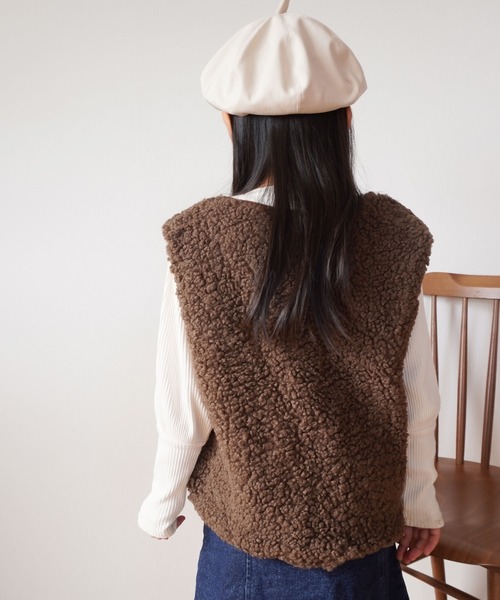 Bambin（ボンバン）の「【 Bambin / ボンバン 】 もこもこ ボア フリース ベスト（ベスト・キッズ・ダークブラウン/ブラック/アイボリー/アッシュブラウン・M/L）」の7枚目の写真