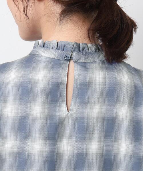 SHOO・LA・RUE（シューラルー）の「◆華奢見え フリルハイネック チェックブラウス（シャツ/ブラウス・レディース・ブラウン系2/ブルー系6・04/03/02）」の12枚目の写真