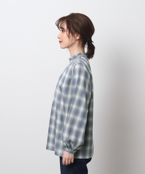 SHOO・LA・RUE（シューラルー）の「◆華奢見え フリルハイネック チェックブラウス（シャツ/ブラウス・レディース・ブラウン系2/ブルー系6・04/03/02）」の15枚目の写真