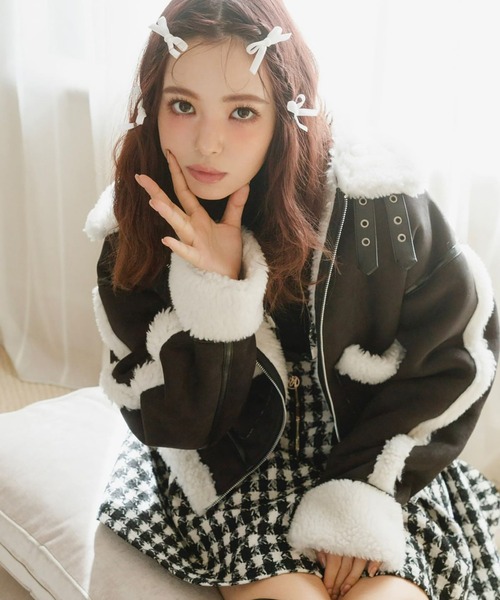 REDYAZEL（レディアゼル）の「ムートンジャケット（ムートンコート・レディース・ベージュ/ブラック/カーキ・FREE）」の2枚目の写真