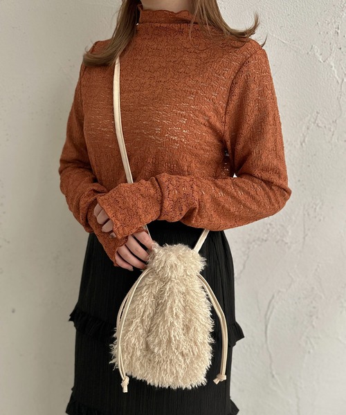 apres jour clair(アプレジュールクレア)の「【apres jour clair×ARIAZ】2wayフェイクファーバッグ(ショルダーバッグ・レディース・ライトグレー/アイボリー/チャコールグレー・FREE)」の11枚目の写真