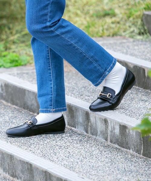 menue(メヌエ)の「新色追加【 極やわ 】 ローファー -晴雨兼用-(ローファー・レディース・アイボリー/グレイッシュベージュ/ブラック/ブラック系1/ダークブラウン・23.5cm/21.5cm/26.0cm/23.0cm/25.5cm/24.0cm/24.5cm/22.5cm/22.0cm/25.0cm)」の12枚目の写真