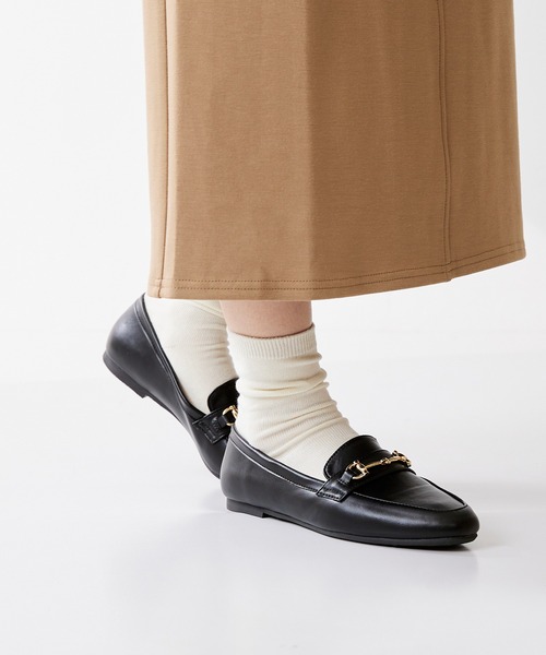 menue(メヌエ)の「新色追加【 極やわ 】 ローファー -晴雨兼用-(ローファー・レディース・アイボリー/グレイッシュベージュ/ブラック/ブラック系1/ダークブラウン・23.5cm/21.5cm/26.0cm/23.0cm/25.5cm/24.0cm/24.5cm/22.5cm/22.0cm/25.0cm)」の8枚目の写真