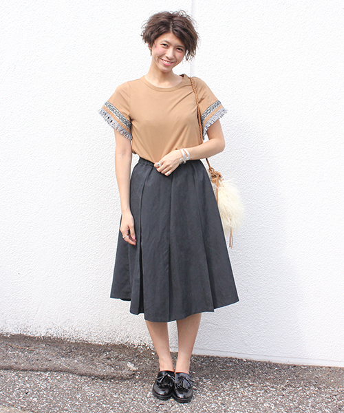 mystic（ミスティック）の「【mystic】袖ﾌﾚｱﾌﾘﾝｼﾞTｼｬﾂ（Tシャツ/カットソー・レディース・オフホワイト/ブラック/グレー/キャメル・FREE）」の5枚目の写真