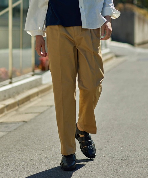 URBAN RESEARCH ROSSO MEN（アーバンリサーチロッソメン）の「『WEB限定』『XLサイズあり』ストレッチチノワンタックパンツ（その他パンツ・メンズ・カーキ/ベージュ/ネイビー/ブラック/グレー・SMALL/X-LARGE/LARGE/MEDIUM）」の15枚目の写真