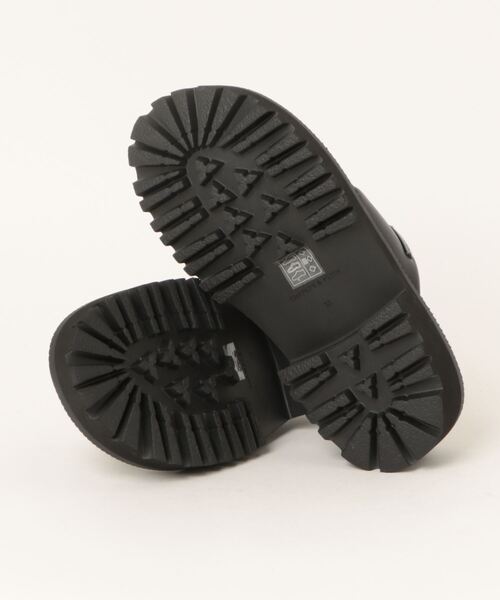 CHARLES & KEITH(チャールズ & キース)の「パッド リッジッドソールトングサンダル(サンダル・レディース・オフホワイト/ブラック/ライトピンク・22.5cm/23cm/23.5cm/24.5cm/25cm)」の8枚目の写真