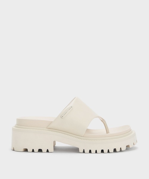 CHARLES & KEITH(チャールズ & キース)の「パッド リッジッドソールトングサンダル(サンダル・レディース・オフホワイト/ブラック/ライトピンク・22.5cm/23cm/23.5cm/24.5cm/25cm)」の2枚目の写真