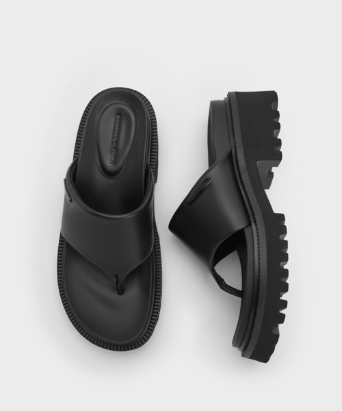CHARLES & KEITH(チャールズ & キース)の「パッド リッジッドソールトングサンダル(サンダル・レディース・オフホワイト/ブラック/ライトピンク・22.5cm/23cm/23.5cm/24.5cm/25cm)」の7枚目の写真