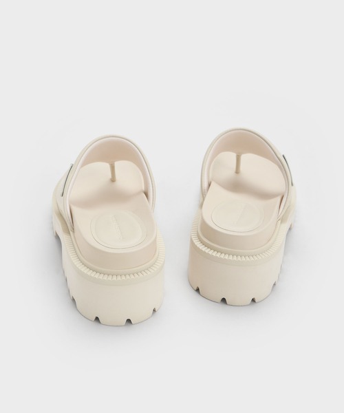 CHARLES & KEITH(チャールズ & キース)の「パッド リッジッドソールトングサンダル(サンダル・レディース・オフホワイト/ブラック/ライトピンク・22.5cm/23cm/23.5cm/24.5cm/25cm)」の10枚目の写真