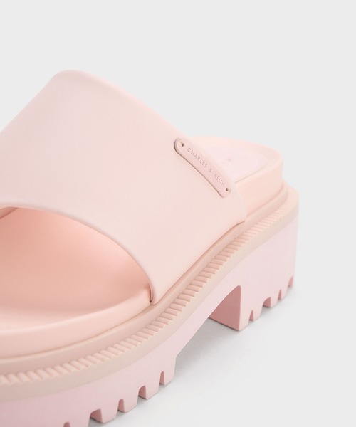 CHARLES & KEITH(チャールズ & キース)の「パッド リッジッドソールトングサンダル(サンダル・レディース・オフホワイト/ブラック/ライトピンク・22.5cm/23cm/23.5cm/24.5cm/25cm)」の15枚目の写真