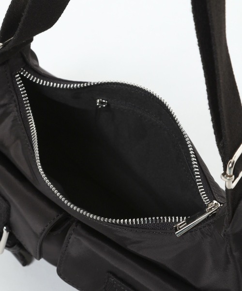 Heather(ヘザー)の「ナイロンポケットショルダーBAG 109474(ショルダーバッグ・レディース・アイボリー/ブラック/ピンク・ONE SIZE)」の17枚目の写真