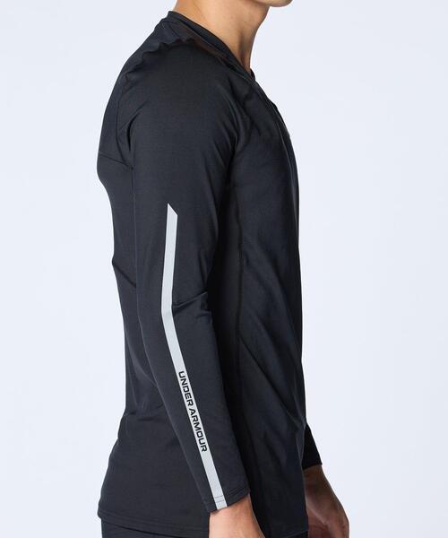 UNDER ARMOUR(アンダーアーマー)の「UAヒートギア フィッティド ノベルティ ロングスリーブ クルーネック シャツ(ゴルフ/メンズ)(Tシャツ/カットソー・メンズ・ブラック・XL/M/L/S/XXL)」の2枚目の写真