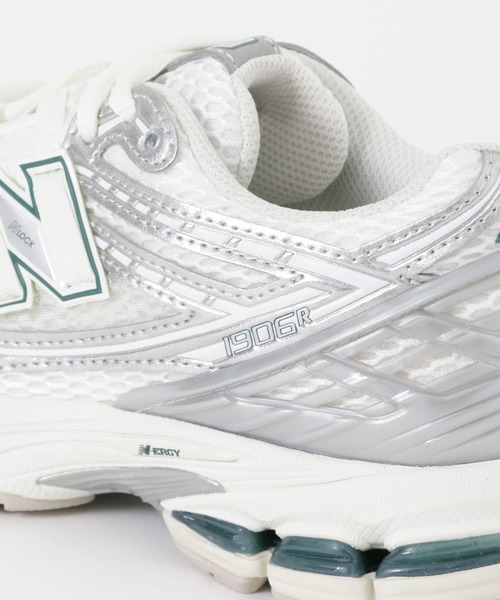 NEW BALANCE（ニューバランス）の「NEW BALANCE　1906R（スニーカー・レディース・シルバー系その他・23.5/24.5/24）」の7枚目の写真
