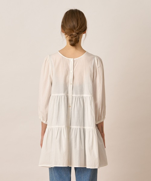 ALLUMER(アリュメール)の「スリークオーターバルーンスリーブティアードワンピース(ワンピース・レディース・ホワイト/ブラック・1)」の8枚目の写真