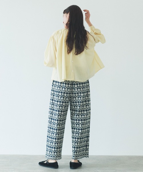 yuni（ユニ ）の「コットン単色刺繍イージーパンツ 1701PT041241