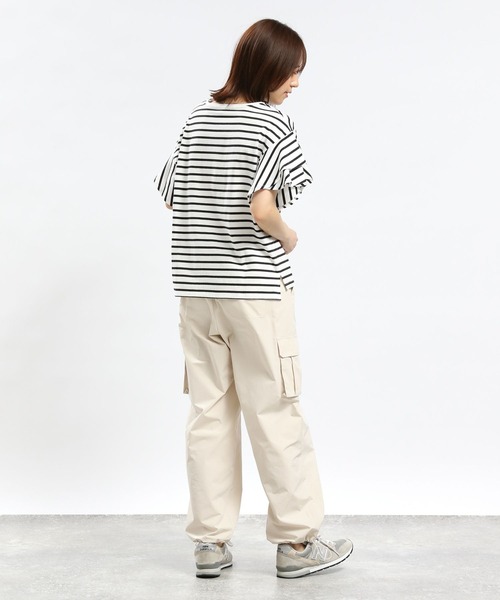 GLOBAL WORK Smile Seed Store（グローバルワーク スマイルシードストア）の「コットン袖2段フレアTシャツ/984094（Tシャツ/カットソー・レディース・サックスブルー/ライトベージュ/ブラック/ホワイト×ブラック/オフホワイト・X-LARGE/SMALL/MEDIUM/LARGE）」の21枚目の写真