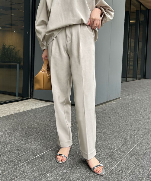 SLOBE IENA(スローブイエナ)の「《WEB/一部店舗限定》クレータークロスバックゴムセミストレートパンツ(スラックス・レディース・ブラック/グレー・38/36)」の15枚目の写真