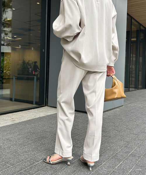 SLOBE IENA(スローブイエナ)の「《WEB/一部店舗限定》クレータークロスバックゴムセミストレートパンツ(スラックス・レディース・ブラック/グレー・38/36)」の18枚目の写真