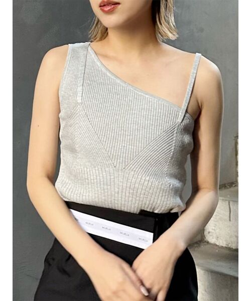 MURUA（ムルーア）の「アシメショルダーオープンニット（ニット/セーター・レディース・ネイビー/レッド/ブラック/グレー・FREE）」の2枚目の写真