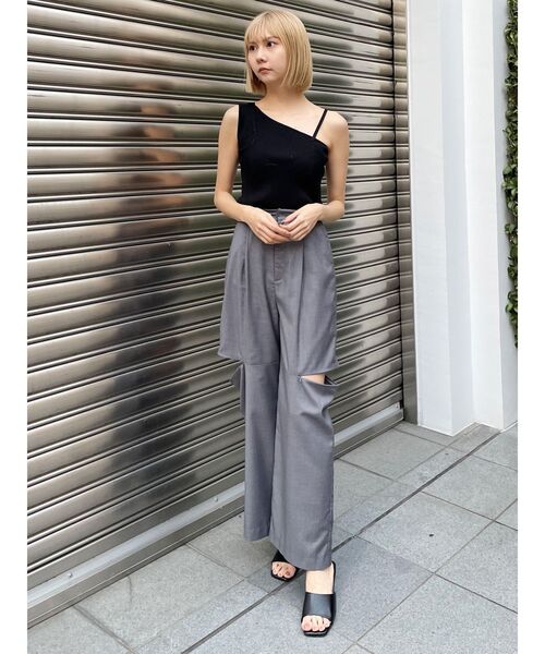 MURUA（ムルーア）の「アシメショルダーオープンニット（ニット/セーター・レディース・ネイビー/レッド/ブラック/グレー・FREE）」の16枚目の写真