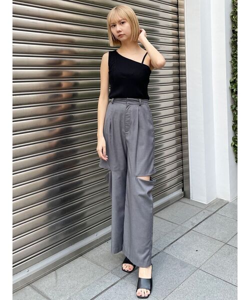 MURUA（ムルーア）の「アシメショルダーオープンニット（ニット/セーター・レディース・ネイビー/レッド/ブラック/グレー・FREE）」の17枚目の写真