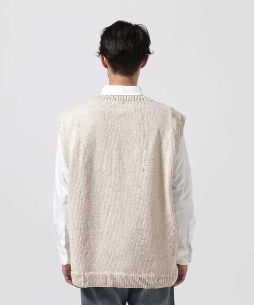 niche.(ニッチ)の「MacMahon Knitting Mills /マクマホンニッティングミルズ 別注Peace&Flower Vest(ニット/セーター・メンズ・ナチュラル・F)」の4枚目の写真