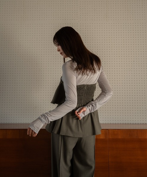 mideal(マイディール)の「frill bare bustier × sheer tops set / フリルベアビスチェ×シアートップスセット(その他トップス・レディース・ホワイト系/グレー系・FREE)」の12枚目の写真