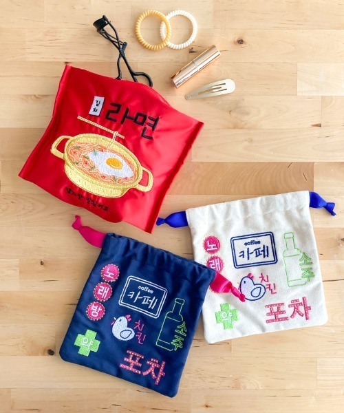 FLAPPER（フラッパー）の「コリアタウン刺繍巾着（ラッピングキット・レディース・アイボリー/ネイビー・FREE）」の12枚目の写真