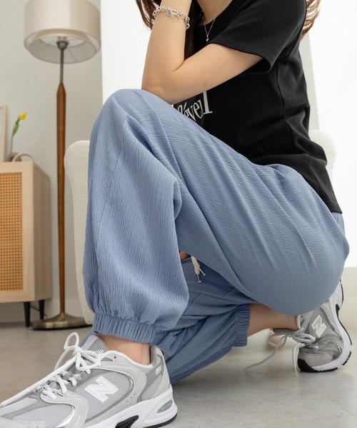 CHAN ME(チャンミ)の「ふくれジャガードジョガーパンツ(その他パンツ・レディース・ブラック/ベージュ/ブルー・MEDIUM/LARGE/X-LARGE)」の15枚目の写真