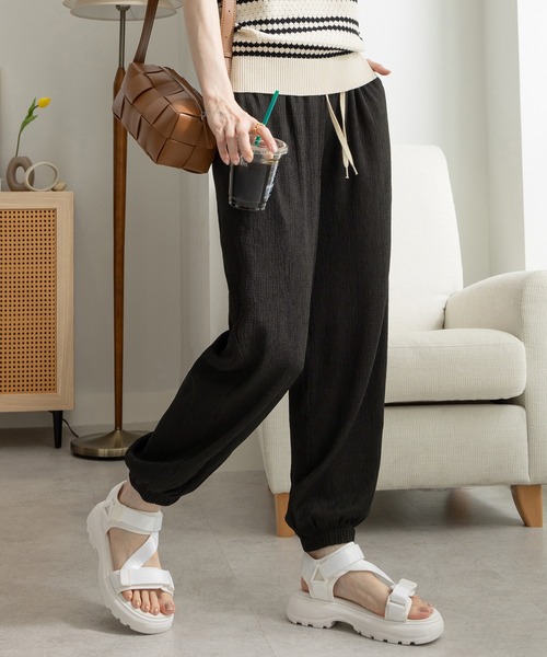 CHAN ME(チャンミ)の「ふくれジャガードジョガーパンツ(その他パンツ・レディース・ブラック/ベージュ/ブルー・MEDIUM/LARGE/X-LARGE)」の18枚目の写真