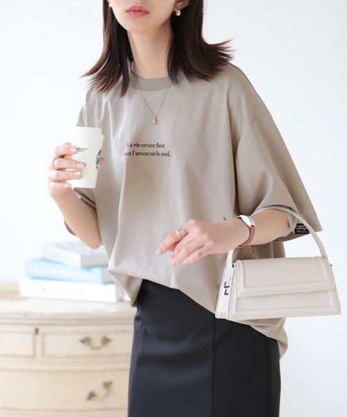 SUNFLOWER EIGHT(サンフラワーエイト)の「ドライタッチ ロゴTシャツ(Tシャツ/カットソー・レディース・グレイッシュベージュ/チャコール/ブラック/ブラウン・FREE)」の9枚目の写真