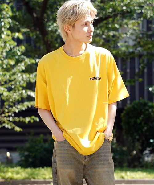 1111clothing(ワンフォークロージング)の「【unisex】イラスト 総刺繍 Tシャツ / 綿100% ルーズシルエット 半袖Tシャツ メンズ レディース(Tシャツ/カットソー・メンズ・マスタード/チャコール/ホワイト・M/L)」の8枚目の写真