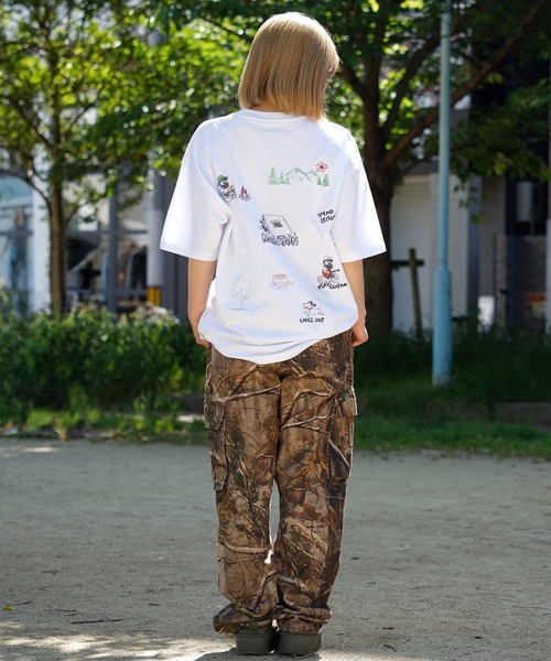 1111clothing(ワンフォークロージング)の「【unisex】イラスト 総刺繍 Tシャツ / 綿100% ルーズシルエット 半袖Tシャツ メンズ レディース(Tシャツ/カットソー・メンズ・マスタード/チャコール/ホワイト・M/L)」の7枚目の写真