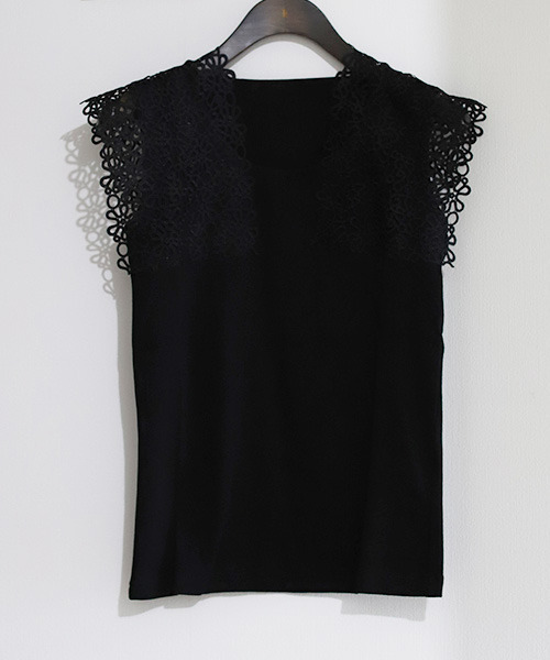 REAL CUBE（リアルキューブ）の「レースタンクトップ（タンクトップ・レディース・ブラック/オフホワイト・FREE）」の2枚目の写真