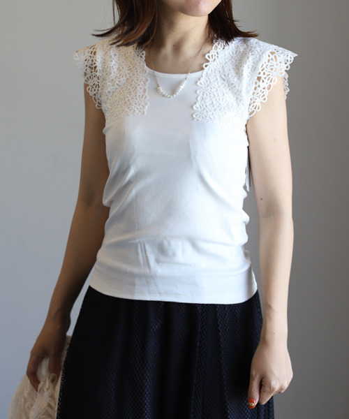 REAL CUBE（リアルキューブ）の「レースタンクトップ（タンクトップ・レディース・ブラック/オフホワイト・FREE）」の3枚目の写真