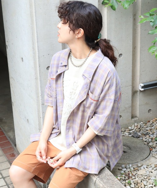 DOUBLE NAME（ダブルネーム）の「ピグメント加工エンボスロゴTEE/ユニセックス（Tシャツ/カットソー・レディース・ベージュ/スミクロ/グリーン・FREE）」の20枚目の写真