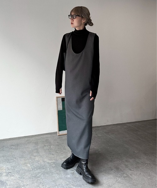 feepur(フェピュール)の「Uネックナローワンピース(ワンピース・レディース・グレー/アイボリー/ブラック・SMALL/MEDIUM)」の3枚目の写真