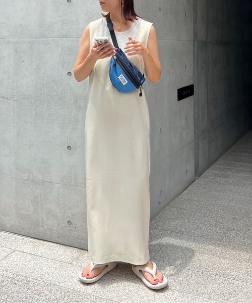 feepur(フェピュール)の「Uネックナローワンピース(ワンピース・レディース・グレー/アイボリー/ブラック・SMALL/MEDIUM)」の9枚目の写真