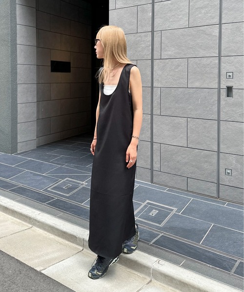 feepur(フェピュール)の「Uネックナローワンピース(ワンピース・レディース・グレー/アイボリー/ブラック・SMALL/MEDIUM)」の5枚目の写真