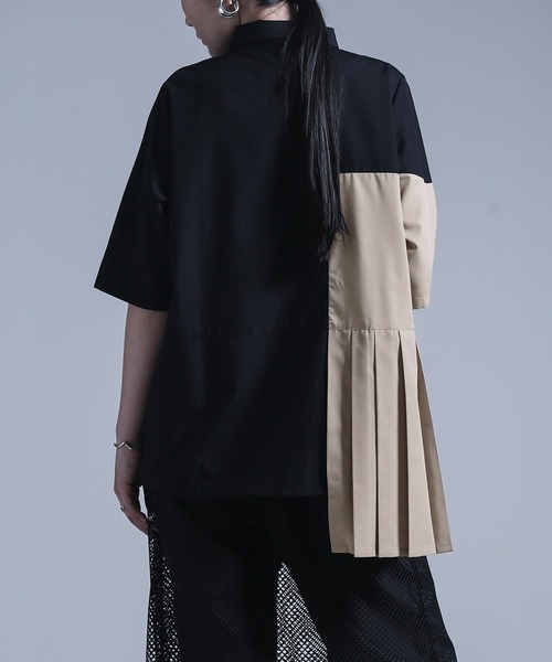kOhAKU（コハク）の「『配色プリーツシャツ』（シャツ/ブラウス・レディース・オフホワイト/ブラック・2/1）」の15枚目の写真