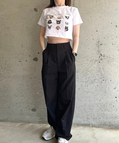 cuorequal(クオレコール)の「犬いっぱい半袖ショート丈Tシャツ(Tシャツ/カットソー・レディース・ベージュ/ネイビー・FREE)」の5枚目の写真