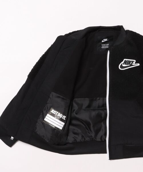 NIKE（ナイキ）の「NIKE NKB NIKE SHERPA BOMBER（ブルゾン・キッズ・ブラック・115cm/110cm/105cm）」の3枚目の写真