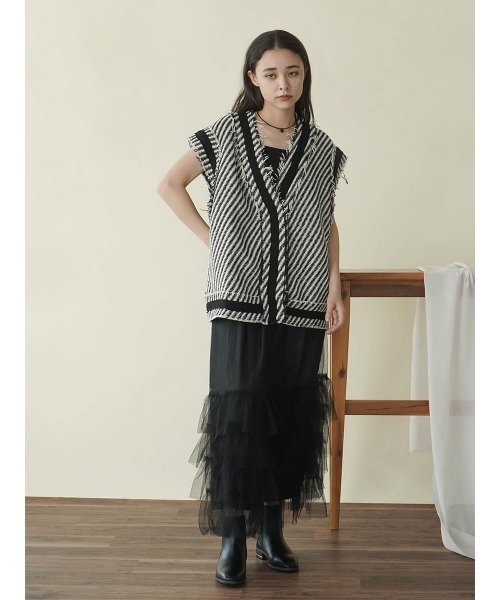 FIKA.（フィーカ）の「Tulle tiered skirt（スカート・レディース・ブラック/アイボリー・MEDIUM）」の13枚目の写真