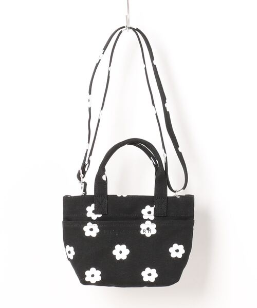 LOWRYS FARM(ローリーズファーム)の「2WAYミニト-トBAG 137335(ショルダーバッグ・キッズ・ブラック×ホワイト/ホワイト/ブラック/ホワイト×レッド/レオパード/アイボリー/ブラック系その他/ブラック系その他2/ホワイト系その他/ブラック系その他3/ホワイト×ブラック/ホワイト系その他2/ライトグレー・FREE)」の19枚目の写真