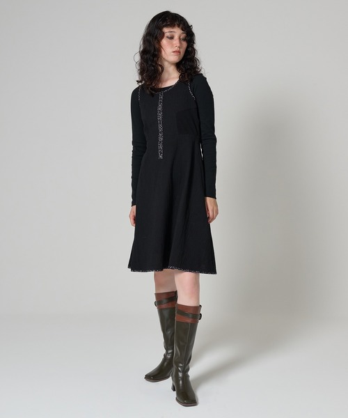 TINA：JOJUN（ティーナジョジュン）の「バイカラー スクエアトゥロングブーツ TINA：JOJUN（ブーツ・レディース・カーキ/シルバー・S/M/L）」の5枚目の写真