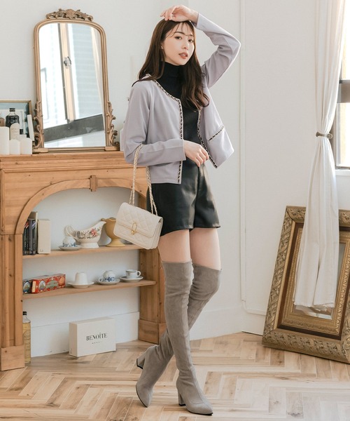 Julia Boutique(ジュリアブティック)の「ベルト付フェイクレザーハイウエストショートパンツ(その他パンツ・レディース・ブラック/ベージュ/アイボリー・ONE)」の4枚目の写真