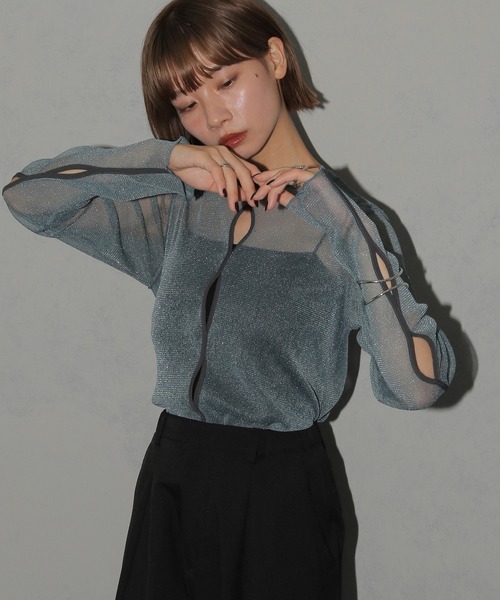 cheriella（シェリエラ）の「【cheriella】新色追加　ウェーブホール　ソフトラメシアートップス（Tシャツ/カットソー・レディース・ブラック/ブルーグリーン/チャコール/アイボリー・M）」の4枚目の写真