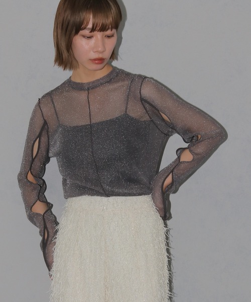 cheriella（シェリエラ）の「【cheriella】新色追加　ウェーブホール　ソフトラメシアートップス（Tシャツ/カットソー・レディース・ブラック/ブルーグリーン/チャコール/アイボリー・M）」の3枚目の写真